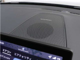 【harman/kardon】世界のオーディオファン垂涎のプレミアムサウンドシステムを搭載。原音に近い音場空間を忠実に再現。乗る人すべてに最良の音響体験を提供します。