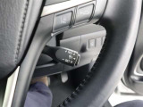 クルーズコントロール☆高速道路などでアクセルを踏まずに一定速度でのクルージングを可能にします。運転者の疲労軽減に役立ちます。