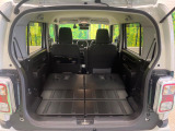 普段のお買い物や通勤、送迎等に十分な荷室スペースを確保しております。セカンドシートを倒すと、大きな荷物の積載も可能です♪