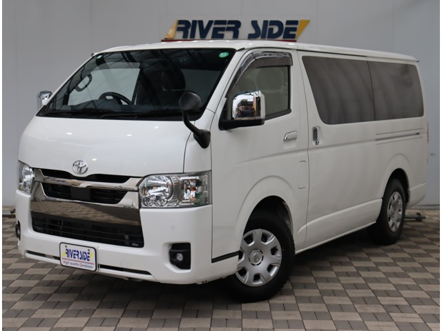 トヨタ ハイエースバン 