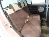 ゆとりある広々とした車内空間は、ドライブを始め買い物やレジャーなど、幅広く活躍します。一人でもみんなとでもお出かけを楽しみましょう!