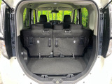 普段のお買い物や通勤、送迎等に十分な荷室スペースを確保しております。セカンドシートを倒すと、大きな荷物の積載も可能です♪