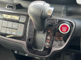 【 シフト 】シフトも操作しやすく快適なドライブを楽しんでいただけます。