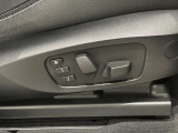 フロント電動シート操作スイッチ
