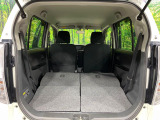 普段のお買い物や通勤、送迎等に十分な荷室スペースを確保しております。セカンドシートを倒すと、大きな荷物の積載も可能です♪