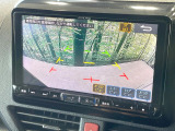 【バックカメラ】駐車時に後方がリアルタイム映像で確認できます。大型商業施設や立体駐車場での駐車時や、夜間のバック時に大活躍!運転スキルに関わらず、今や必須となった装備のひとつです!