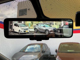 ☆インテリジェントルームミラー☆を装備してます!必要に応じてカメラとミラーが切り替え出来ます!後席など人や荷物で後ろが見えにくい時もしっかり後方確認が出来ます!