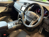 足元も広々としており、長時間の運転も安心です!