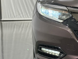 ★LEDヘッドライト搭載★ 白っぽく光る明るく省電力なLEDライト!先進的な白い輝きでフロントフェースを引き締めます☆