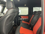 メルセデス・ベンツの定める厳しい基準をクリアしたお車のみをご案内させて頂きます。納車前整備はメーカー規定に基づき当店3Fの指定工場で入念に行なわれます。熟練のメカニックがお客様のお車を整備致します。
