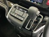 発進時から滑らかに加速する無段階変速のCVTはストップ&ゴーの多い街の中も快適です