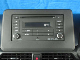 CDデッキ付きAM/FMラジオが装備されています。