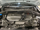 BMW 2.0L 直列4気筒ツインパワーターボ ガソリンエンジン :バルブトロニック(無段階可変バルブリフト)、ダイレクトインジェクションシステム、ダブルVANOS(吸排気無段階可変バルブタイミング)