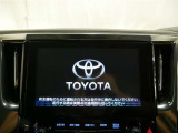 ディスプレイオーディオを装備。スマホとクルマをつなぐことで、これまでのナビに加えて、いろんなサービスが楽しめます。