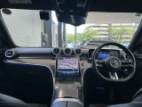 全国の正規ディーラーで保証を受けることができる、走行距離無制限の安心のメーカー保証付き車両でございます。