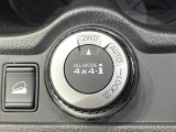 【オールモード4&times;4】2WD/4WDモードを手軽に切り替え可能。燃費重視の2WD、スタック時に役立つLOCK、AUTOモードでは4WDの配分を自動で調整し、路面状況を問わず安定した走りをサポート。