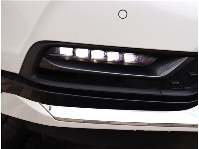 ホンダ ヴェゼル 1.5 e:HEV Z 1オーナー モデューロエアログリル
