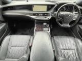 LS 500h バージョンL 4WD 本革シート