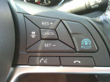 ハンドル右側 プロパイロットの操作スイッチ。高速道路での単調な渋滞走行や、長時間の巡航走行のイライラやストレスが減るので、ロングドライブがこれまで以上に楽しみになります♪