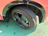 タイヤサイズは155/65R14です。日産純正アルミ装着です☆