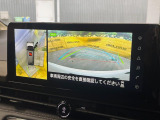 【アラウンドビューモニター】専用のカメラにより、上から見下ろしたような視点で360度クルマの周囲を確認することができます☆死角部分も確認しやすく、狭い場所での切り返しや駐車もスムーズに行えます。