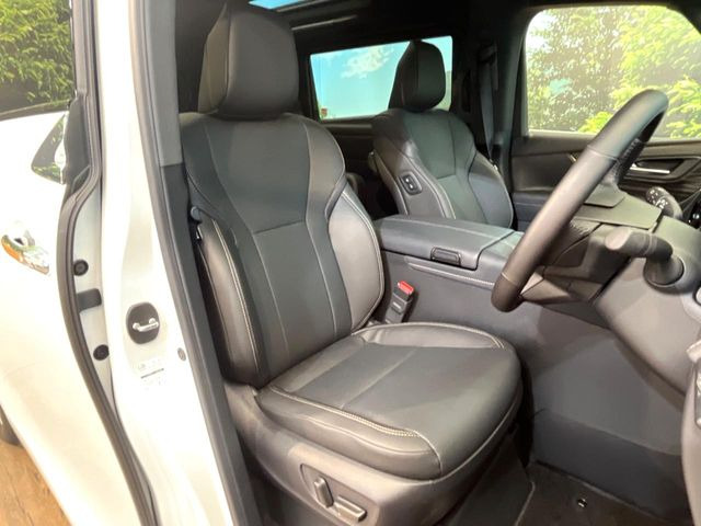 トヨタ アルファード 2.5 Z の中古車詳細 (6,648km, プラチナホワイト