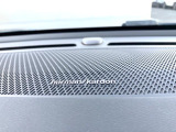 【harman kardon】ハーマンカードンのHi-Fiスペシャリストと共に、モデル別に開発・設計された専用チューニングが臨場感溢れる音響空間を実現しています。