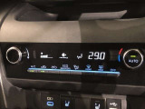 ★オートエアコン★お好みの温度に設定すれば、自動でその温度に調整してくれ、温度を維持してくれます。快適なドライブをするための重要な条件です。