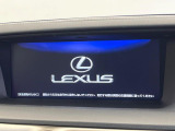 【メーカー純正ナビ】インテリアに溶け込むスタイリッシュな「専用設計」メーカーナビを装備♪視認性や操作性など基本性能にも優れ、より上質なカーライフをお楽しみいただけます。