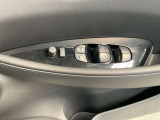 運転席のパワーウインドウ等操作部