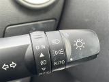 【オートライト(AUTO)】外の明るさをシステムが感知して、自動でヘッドライトが点灯します!ヘッドライトをつけ忘れを防ぐ便利機能です。