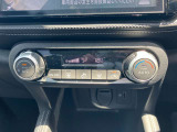 エアコン操作部です!オートエアコンで車内の温度を快適に保ってくれます♪