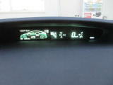 大型で見やすいメーター!!エコ運転支援にもなる燃費計が表示される車両情報ディスプレイ☆各システムの作動状況など、様々な情報を表示します!