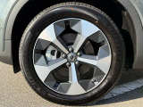 5-Yスポーク 7.5J&times;19インチ ダイヤモンドカット/マットグラファイト 235/50R19サイズのミシュランを装着