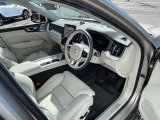 マッサージ機能がついておりますので、長時間の運転後も優しく体をほぐしてくれます!ぜひお試しください!シートベンチレーション機能付き