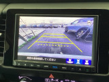 便利な3ビュー切り替え、ガイド線表示付きのバックカメラです!後退時、後方の視界をサポートします!