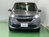 LEDヘッドライトを装備しています。LEDヘッドライトはとても明るく、雨の日や夜間走行も安全・安心です。オートライトコントロール付きで周囲の明るさに応じて自動で点灯・消灯します