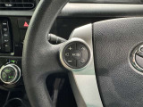 ステアリングスイッチ装備!運転しながら手元でオーディオの操作などができます。