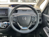 【純正革巻きステアリング】上質な革を使用することで、手にしっかり馴染みとても運転しやすいハンドルです♪