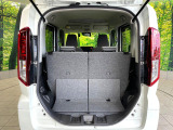 普段のお買い物や通勤、送迎等に十分な荷室スペースを確保しております。セカンドシートを倒すと、大きな荷物の積載も可能です♪