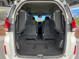 後席を格納すると、これだけの広さが!シーンに合わせたシートアレンジで、大きな荷物も積むことが出来ます♪
