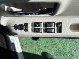 痛みの出やすい運転席シートの角、フロアマット、座面、ともに良好です