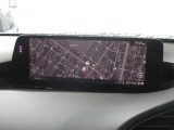 マツダコネクトの10.25インチワイドセンターディスプレイです。『Android Auto』『Apple CarPlay』や独自のコネクテッドサービスに対応したインターフェイスシステムです。