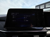 純正ナビゲーションになりマップ機能はもちろん、音楽もBluetooth接続で楽しいドライブができます。