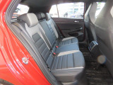 ISOFIX(イソフィックス)基準適合チャイルドシート固定装置!!安心楽々で対応チャイルドシートが取付できます。