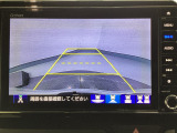 【バックカメラ】運転が苦手な方も車庫入れラクラクです!ギアをリバースに入れれば自動的に切り換わりますので、面倒な操作は不要です♪狭い駐車場もお車を傷つけず安心ですね!