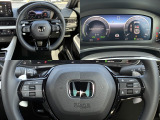 クルーズコントロール、ステアリングリモコンスイッチも付いておりますので運転中の操作も楽々ですよ!