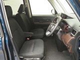見通しのよいすっきりとした視界で、誰でも運転しやすいです。運転のしやすさは疲れにくさにも繋がりますよ♪