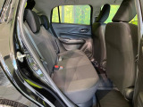後部座席も気になるようなキズ・汚れやへたり等、大きなダメージはなく、良好な状態です。