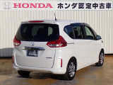 ◆リアは【プライバシーガラス】となっております。プライバシーの確保と見た目の良さはもちろんの事、太陽光を防ぐのでエアコンの効きも良くなります。エアコンの効きが良くなるので、燃費の向上にもつながります。